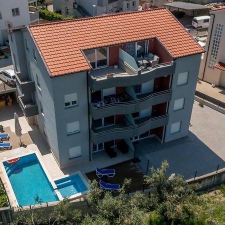 Apartments Karlo Podstrana Kültér fotó
