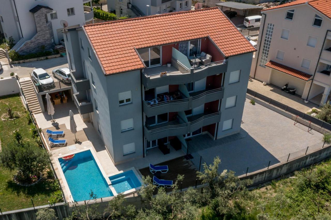 Apartments Karlo Podstrana Kültér fotó
