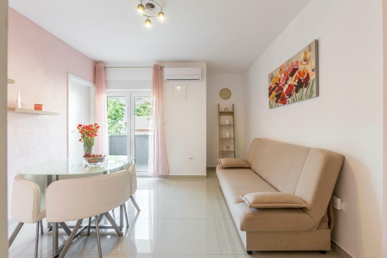 Apartments Karlo Podstrana Kültér fotó