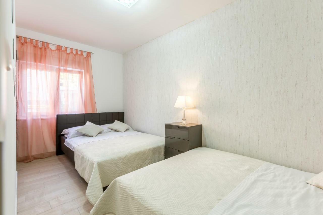 Apartments Karlo Podstrana Kültér fotó