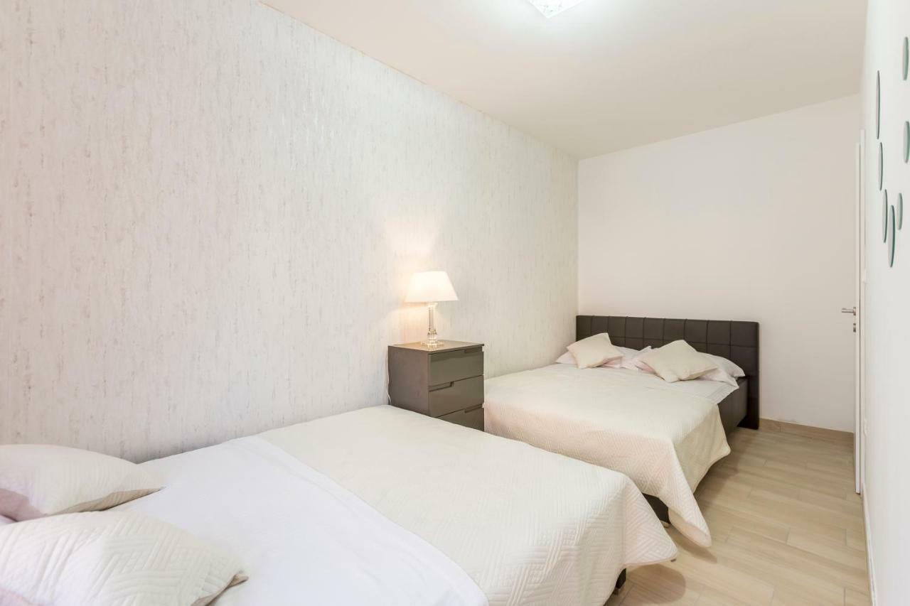 Apartments Karlo Podstrana Kültér fotó